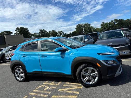 2022 Hyundai KONA SEL