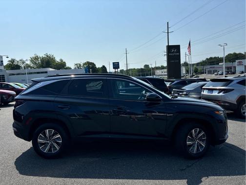 Deep Sea 2022 Hyundai TUCSON Hybrid Blue