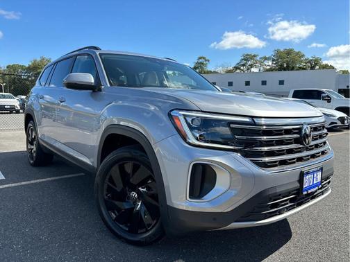 2024 Volkswagen Atlas 2.0T SE