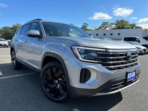 2024 Volkswagen Atlas 2.0T SE