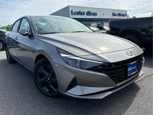 Metal 2023 Hyundai ELANTRA SEL