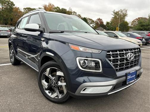 2023 Hyundai VENUE Limited