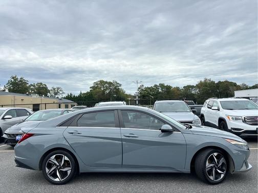 2021 Hyundai ELANTRA SEL