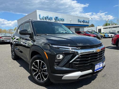 Mosaic Black Metallic 2026 Chevrolet Trailblazer LT