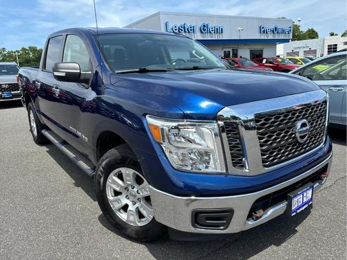 Deep Blue Pearl 2018 Nissan Titan SV