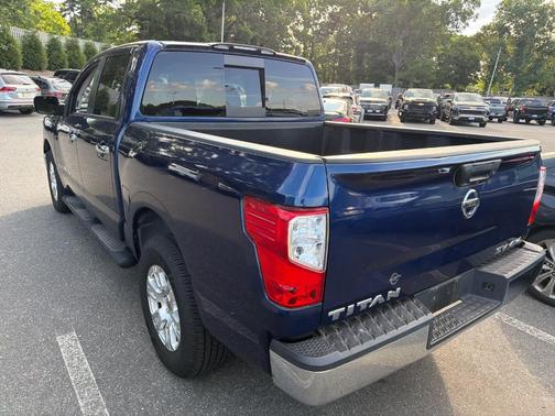 Deep Blue Pearl 2018 Nissan Titan SV