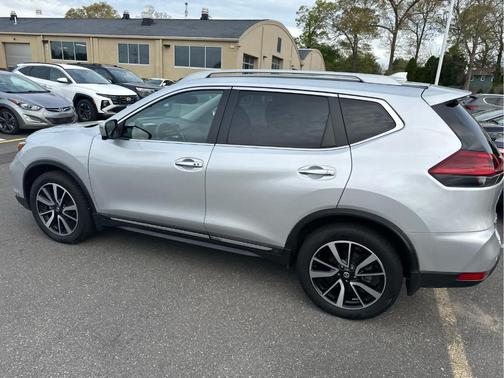 Brilliant Silver Metallic 2019 Nissan Rogue SL