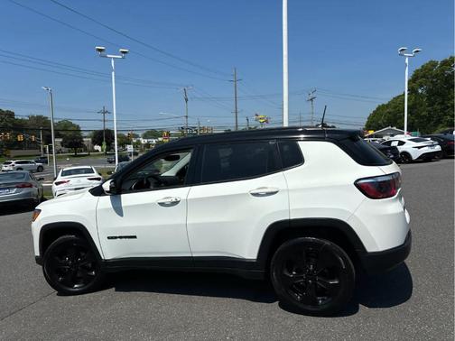 White Clearcoat 2019 Jeep Compass Altitude