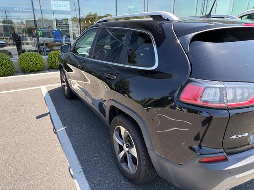 Diamond Black 2019 Jeep Cherokee Limited