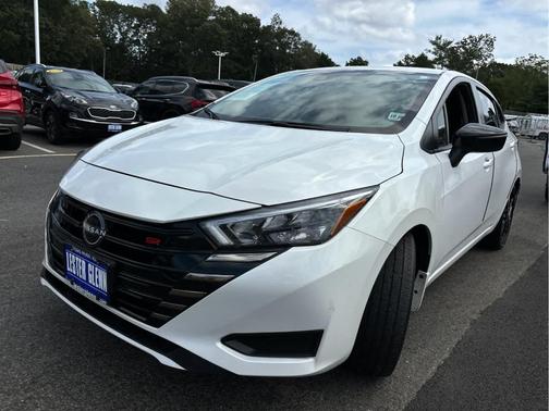 2023 Nissan Versa 1.6 SR