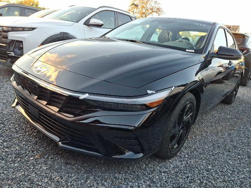 2026 Hyundai ELANTRA SEL