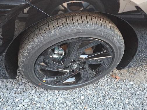 2026 Hyundai ELANTRA SEL