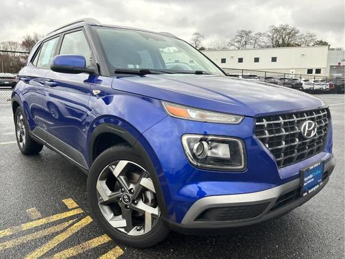 2023 Hyundai VENUE SEL