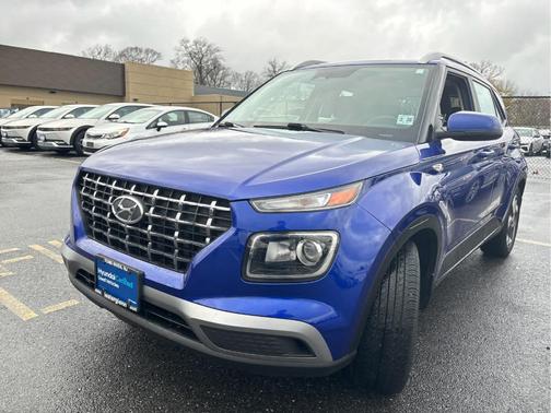 2023 Hyundai VENUE SEL