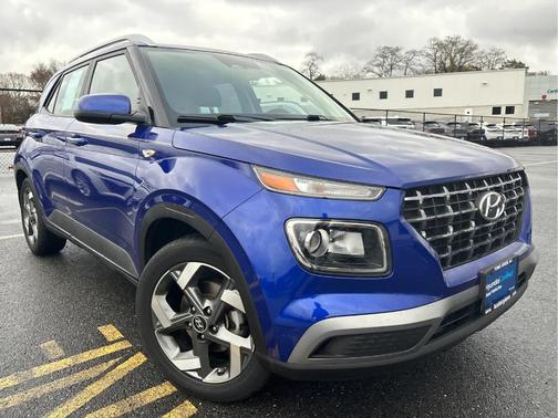 2023 Hyundai VENUE SEL