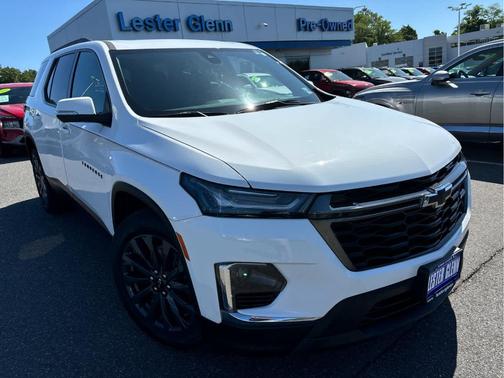 Summit White 2023 Chevrolet Traverse RS