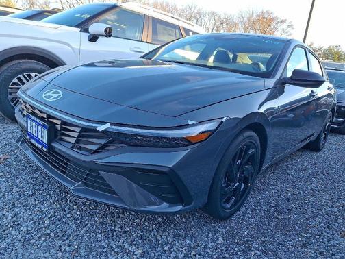 2026 Hyundai ELANTRA HEV SEL