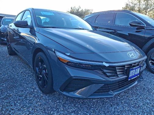 2026 Hyundai ELANTRA HEV SEL