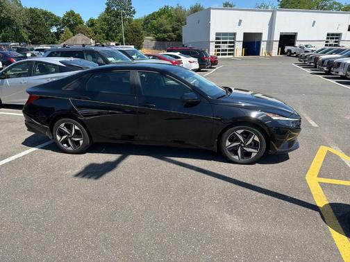 Onyx Black 2023 Hyundai ELANTRA SEL