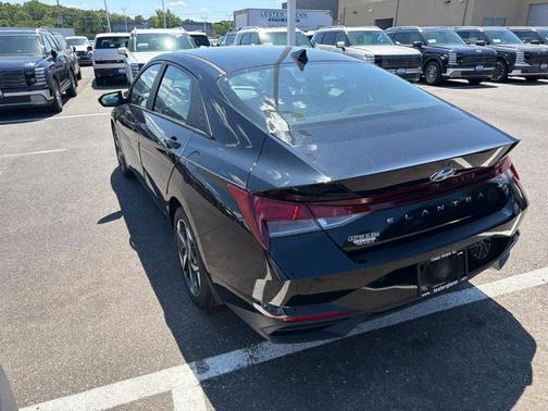 Onyx Black 2023 Hyundai ELANTRA SEL