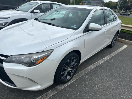 Blizzard Pearl 2015 Toyota Camry XSE