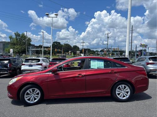 2011 Hyundai SONATA GLS