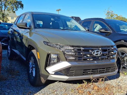 2026 Hyundai TUCSON SE