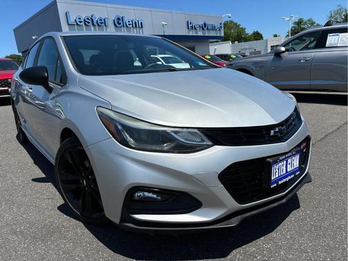 Silver Ice Metallic 2018 Chevrolet Cruze LT