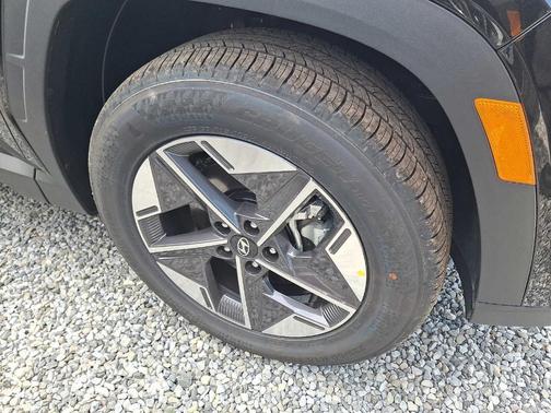 Phantom Black 2026 Hyundai TUCSON SEL Premium