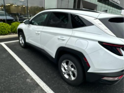 Quartz White 2022 Hyundai TUCSON SEL