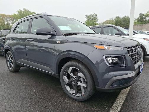 2025 Hyundai VENUE Limited
