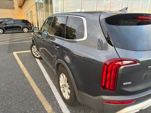 Gray 2022 Kia Telluride LX