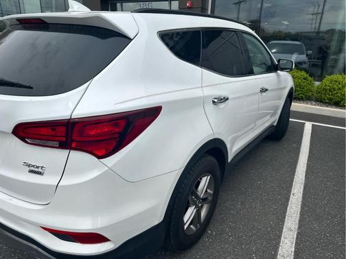 Frost White Pearl 2017 Hyundai Santa Fe Sport 2.4L
