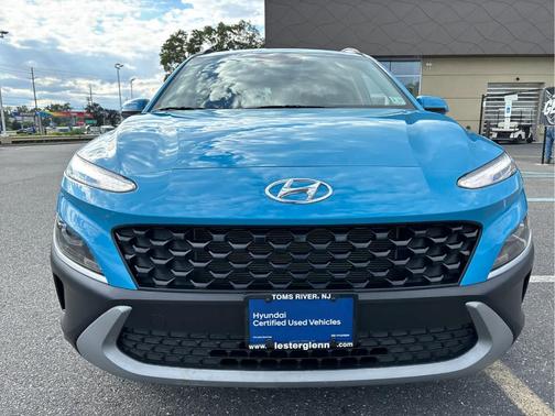 2022 Hyundai KONA SEL