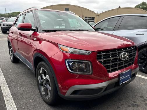 2023 Hyundai VENUE Limited