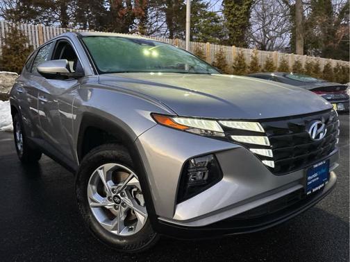 2023 Hyundai TUCSON SE