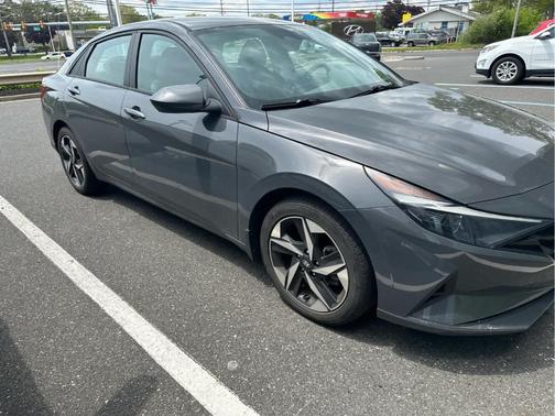 Gray 2023 Hyundai ELANTRA SEL