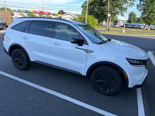 Glacial White Pearl 2021 Kia Sorento S