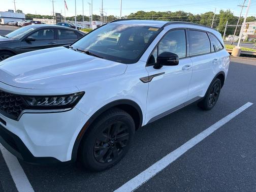 Glacial White Pearl 2021 Kia Sorento S