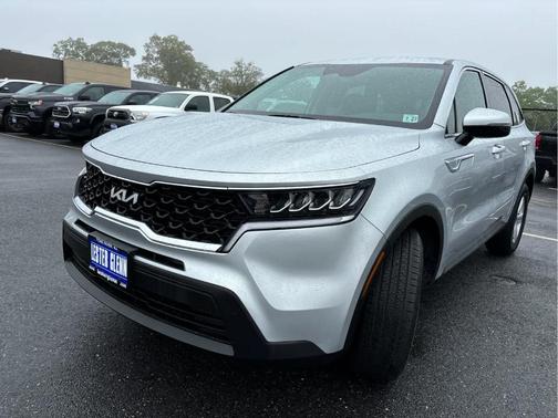 2022 Kia Sorento LX