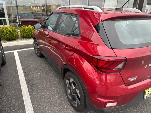 2023 Hyundai VENUE Limited