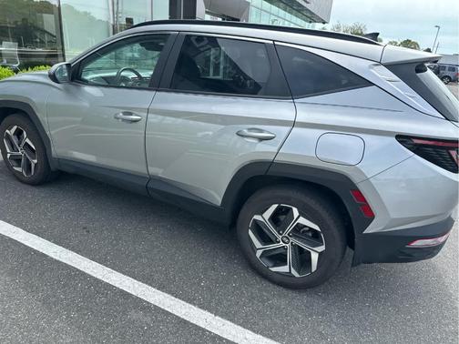 Shimmering Silver 2023 Hyundai TUCSON SEL