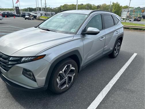 Shimmering Silver 2023 Hyundai TUCSON SEL