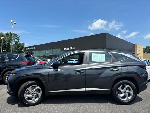 2023 Hyundai TUCSON SE