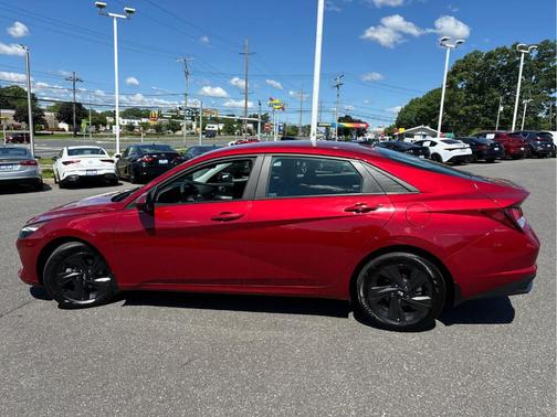 Red 2023 Hyundai ELANTRA SEL