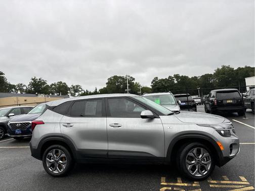2024 Kia Seltos LX
