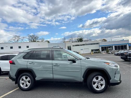 2019 Toyota RAV4 XLE