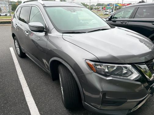 Gun Metallic 2019 Nissan Rogue SV