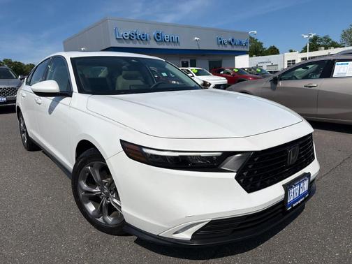 Platinum White Pearl 2024 Honda Accord EX