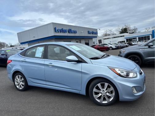 2012 Hyundai Accent GLS